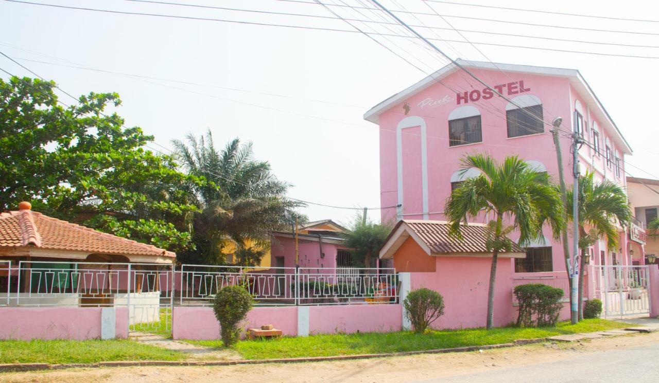 Pink Hostel Accra Extérieur photo