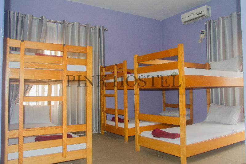Pink Hostel Accra Extérieur photo