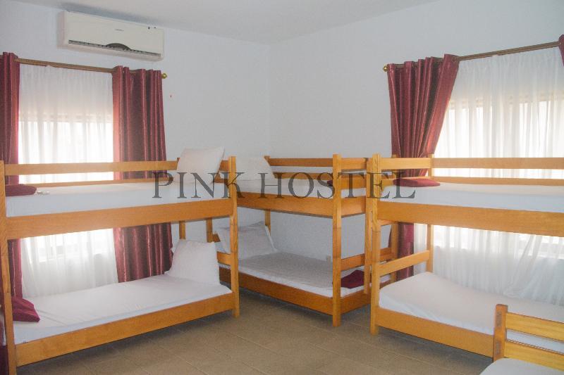 Pink Hostel Accra Extérieur photo